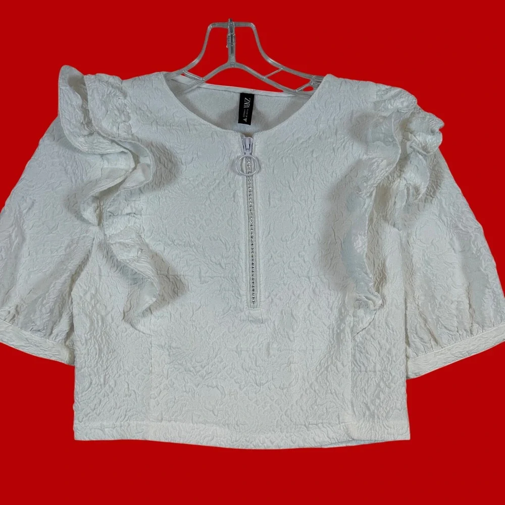 Zara Womens White Textured Ruffle Puff Sleeve Rhinestone Zip Blouse •S• Coquette